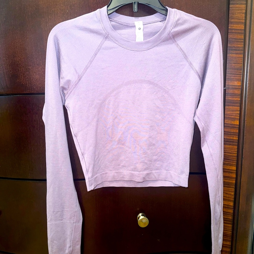 Lululemon Swiftly Tech Cropped Long-Sleeve Shirt 2.0 in Purple Ash